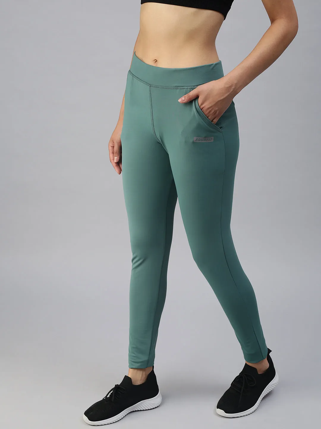 Women Green Solid Slim Fit Dry Fit Regular Track Pants